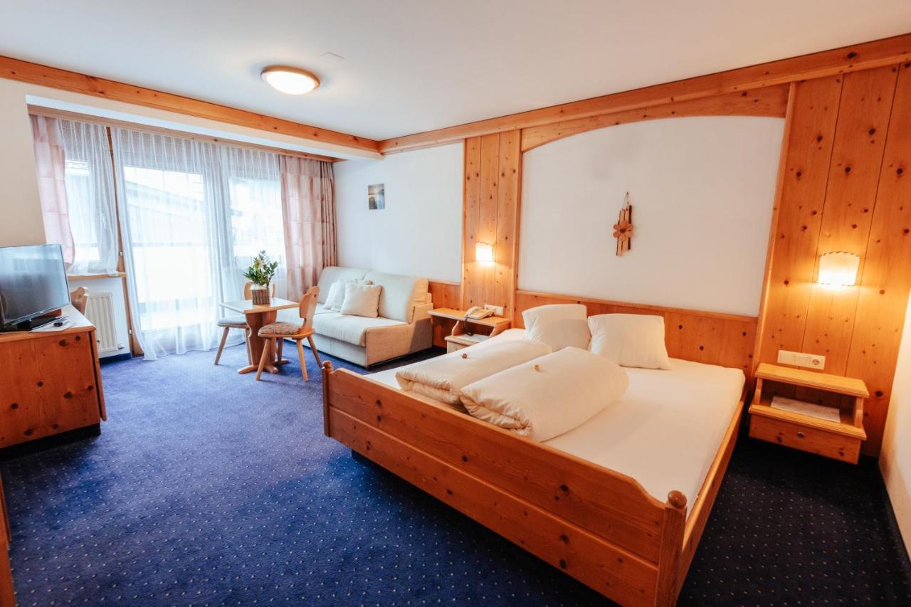 Hotel St-Leonhard Sankt Leonhard im Pitztal Esterno foto