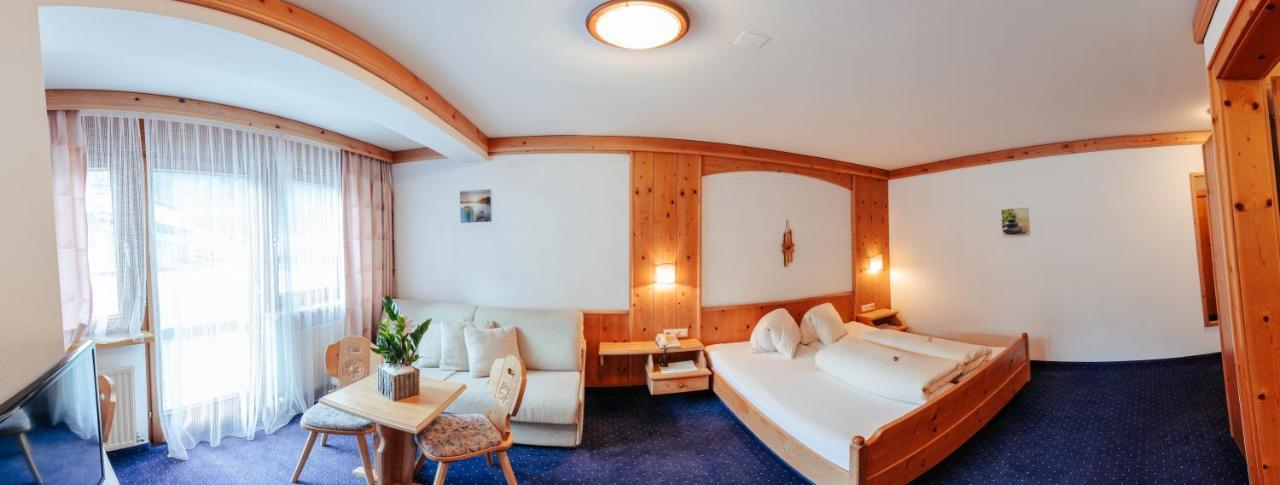 Hotel St-Leonhard Sankt Leonhard im Pitztal Esterno foto