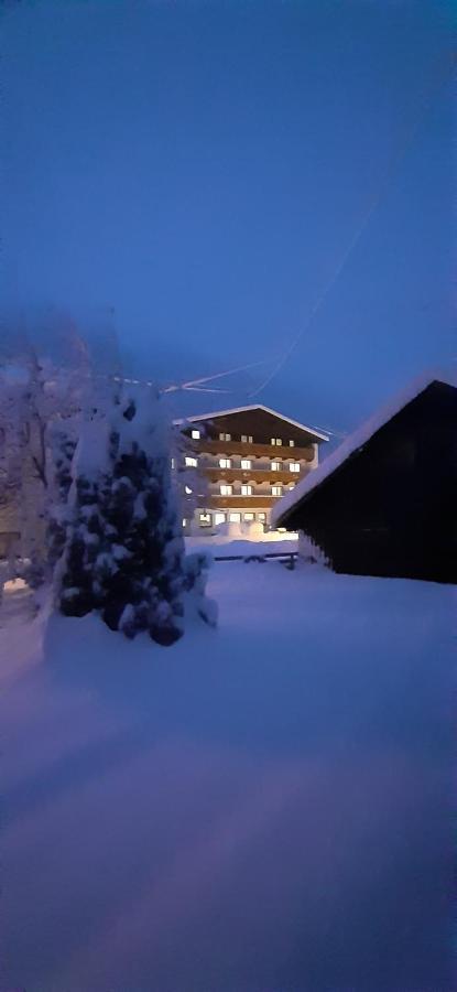 Hotel St-Leonhard Sankt Leonhard im Pitztal Esterno foto