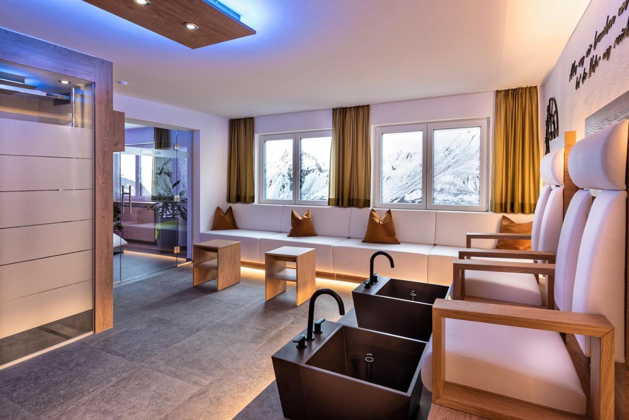 Hotel St-Leonhard Sankt Leonhard im Pitztal Esterno foto