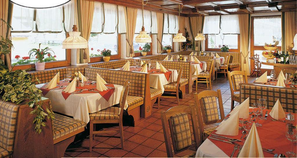 Hotel St-Leonhard Sankt Leonhard im Pitztal Esterno foto